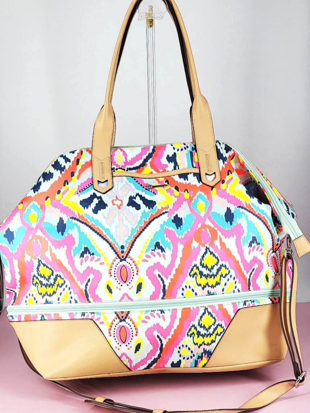 Stella & Dot Getaway Weekend Bag Expandable Excellent Condition Stylish Quality